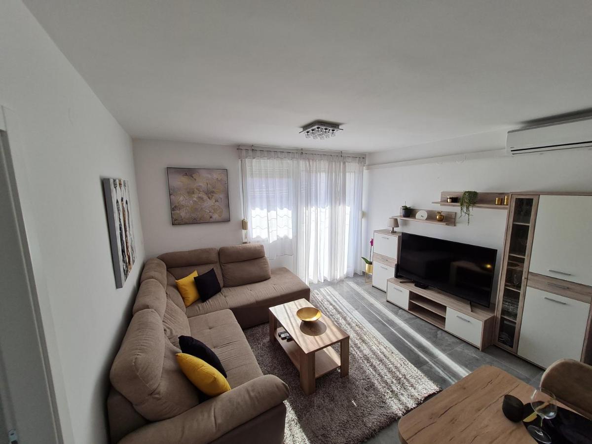 Apartment Apartman Mirella