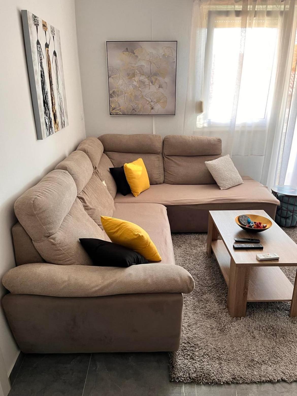 Apartman Mirella Apartment *